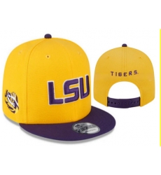 NCAA Snapback Cap 26H J952 NCAA Snapback Cap 26H J952